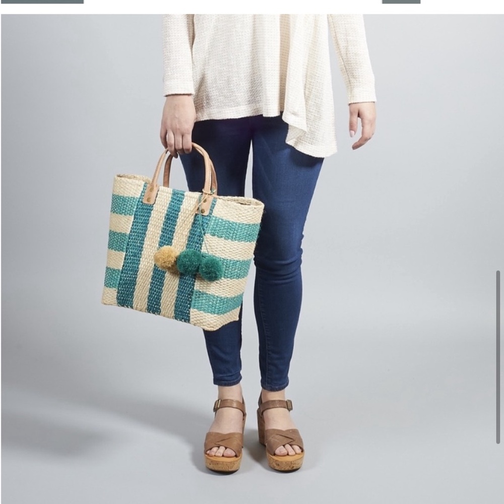 Mar Y Sol Collins striped seagrass pom pom tote - Picture 4 of 11